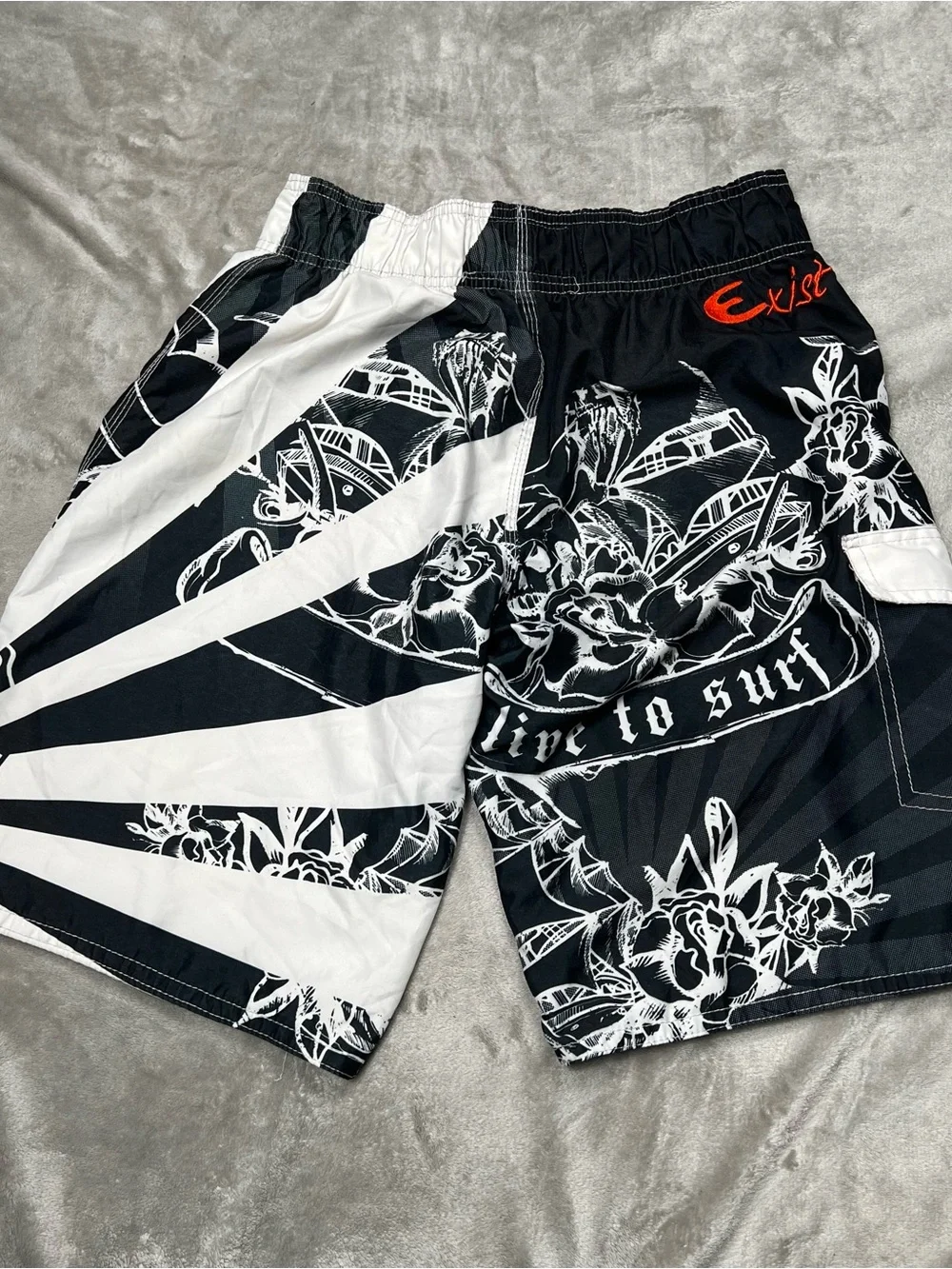 Exist Rising Sun Board Shorts Mens L Black/White Billabong Style Swin Trunks